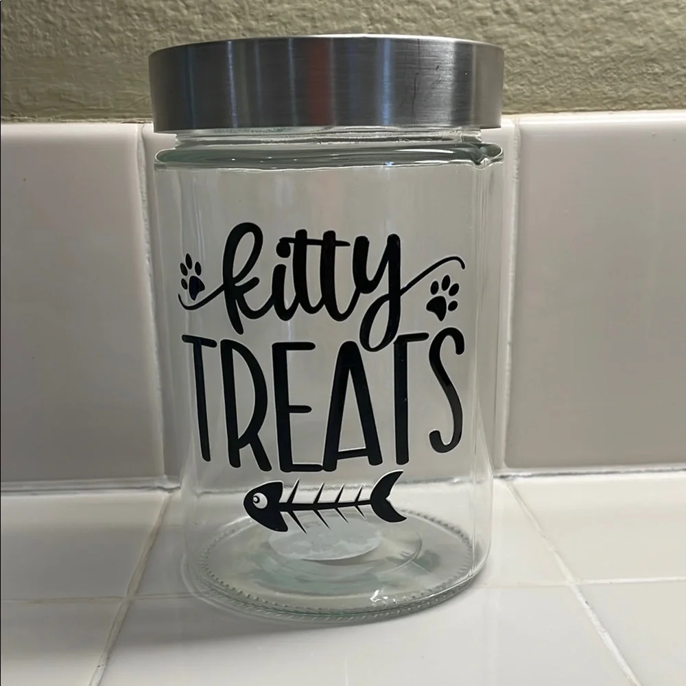 Kitty Treats Glass Jar with‎ Silver Lid